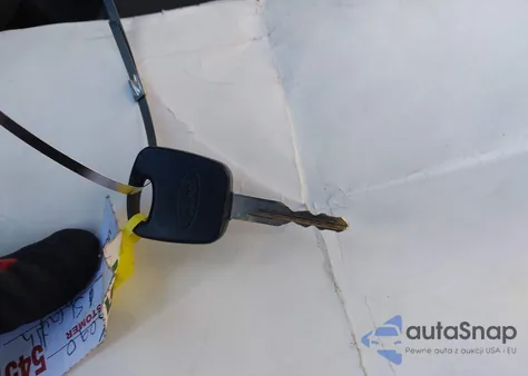 2002 Ford F-150 Lariat/Xlt from USA, damaged, VIN 1FTRW08L02KD19328